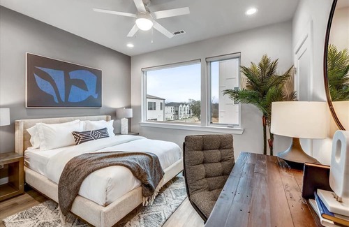 North Nashville House | Niche Nashville Getaway | Balcony
