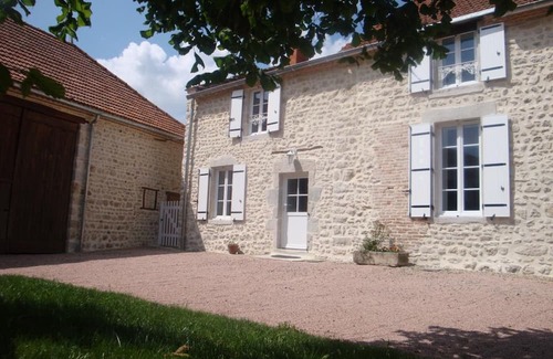 Saint-Priest-d'Andelot Cottage | Gite Saint-Priest-d'Andelot, 1 bedroom, 2 persons