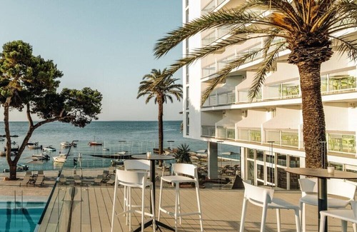 Ibiza Town Resort | All-Inclusive Life Premium Room; Double Whirlpool Tub with Sea View, and Balcony