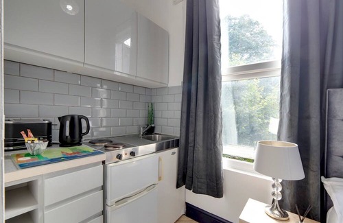 Junction Apartment | Compact Studio flat in Archway | Pass the Keys