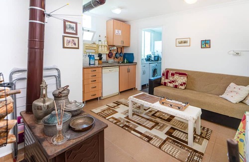 Koycegiz House | Vacation Flat w Pool Garden Patio BBQ in Mugla