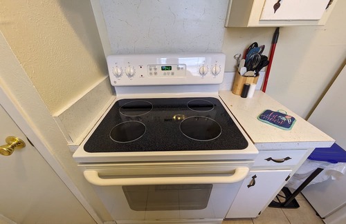 Copperas Cove Apartment | 1 BR APT w/Kitchen, Sleeps Four! Ideal for PCSing In or Out. No extra fees
