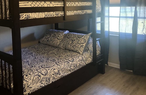 Oakland Hills House | Designer Home on Fresh Water Canal20x32 Heated Pool*Close to Manasota Key Beach