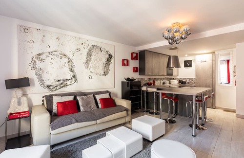 Lyon City Centre Apartment | DIFY Vieux Lyon - Quai de Saône