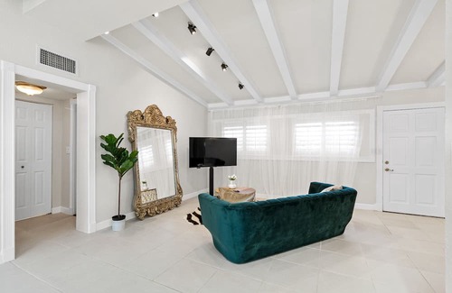 Lauderdale Isles House | 3/2 Tropical, Waterfront Oasis, Pool Home, w/ Dock