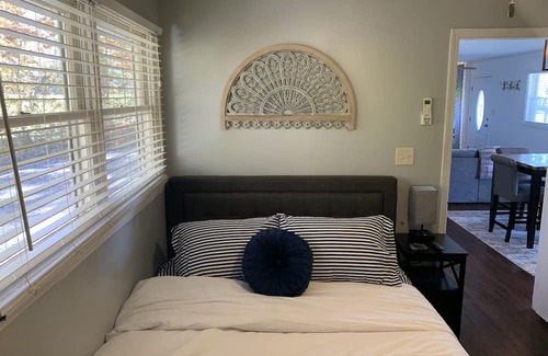 Asheville House | Private 2 BR Home w/ Yard & Hot tub. 10 min to Downtown!