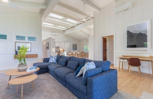 Wainiha House | Modern Beachfront Estate near Tunnels, Sleeps 12