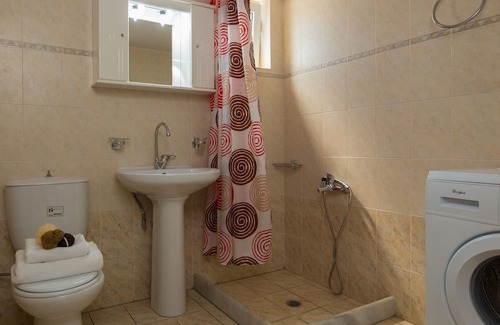 Melissourgakion Apartment | Kamelia Villa with private pool, BBQ, playground, surrounded by nature!
