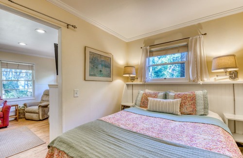 Tillicum Beach Cottage | Quaint cottage in the woods 75 yards to the beach - dog-friendly, firepit & WiFi