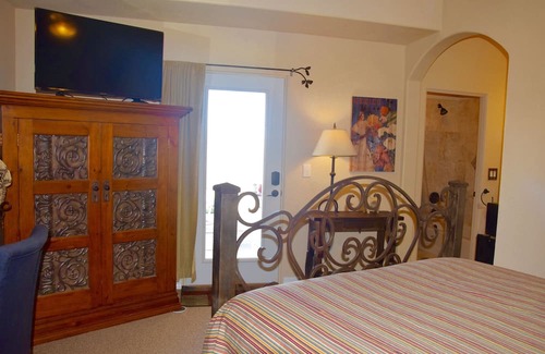 Rio Verde Foothills House | Spanish Styled Rural North Scottsdale Guesthouse