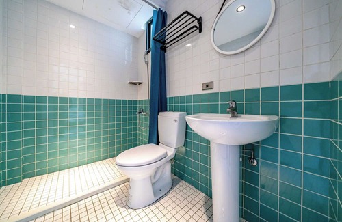 Hualien City Centre House | Blue House