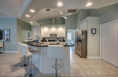 Pelican House | Popular Luxury Villa, Intersecting Canals, Htd Pool 90 Reviews!