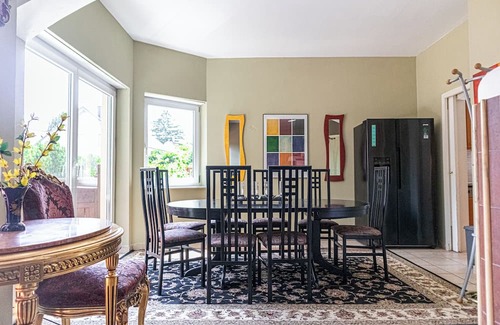 Grinzing Apartment | Luxury Garden Villa Sleeps 16 Guests