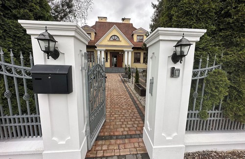 Rzeszow Villa | Dako Mansion