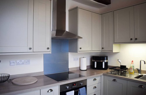 Alveley Apartment | Apartment - Sleeps 4 - Near Nec & Airport