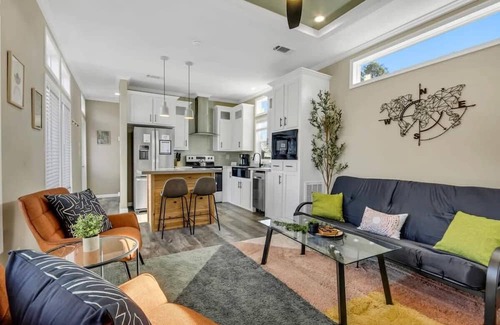 Owens Cross Roads House | Byrd 6 Cozy Byrd Nest