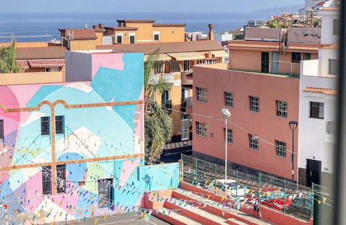 Los Realejos Apartment | Retreat w Ocean Views Private Parking Ensuite