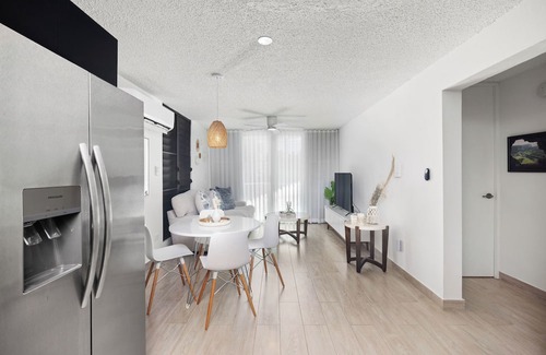 Eleanor Roosevelt Apartment | Private Balcony Welcomes Pets On-site Parking