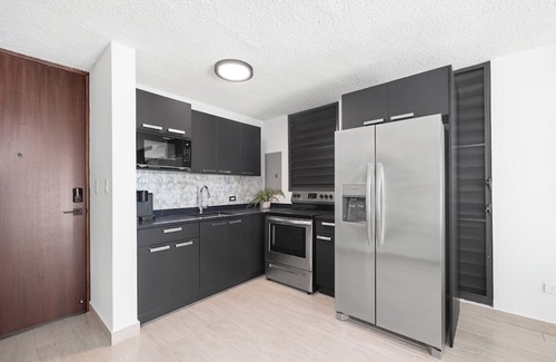 Eleanor Roosevelt Apartment | Private Balcony Welcomes Pets On-site Parking