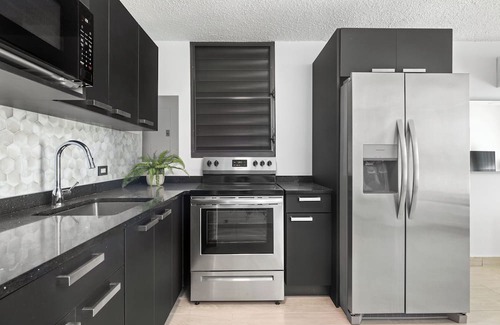 Eleanor Roosevelt Apartment | Private Balcony Welcomes Pets On-site Parking