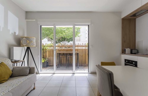 Le Bourg - Gare De Vaise Apartment | Dify Sedallian - Vaise