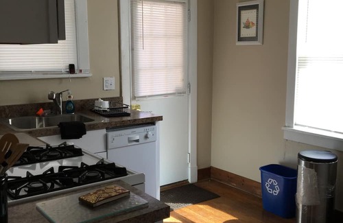 Forest Hills Apartment | Charming 2-bedrm apt convenient to DT Pgh, Universities, Monroeville,O-S Parking