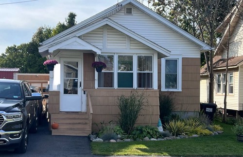 Lyncourt House | Whole house in Lyncourt- close to Syracuse University, Downtown, & OnCenter