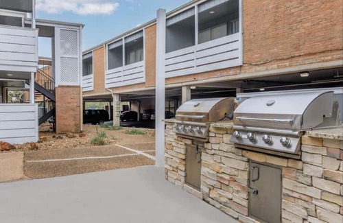 Nassau Bay Apartment | Relaxing Bay Area Stay Near Top Houston Attraction