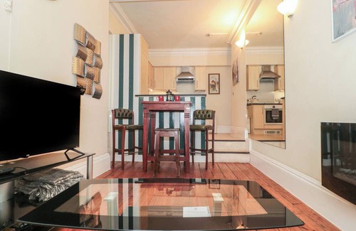 Bristol Cottage | 5 OLD CITY CHAMBERS, pet friendly in Bristol