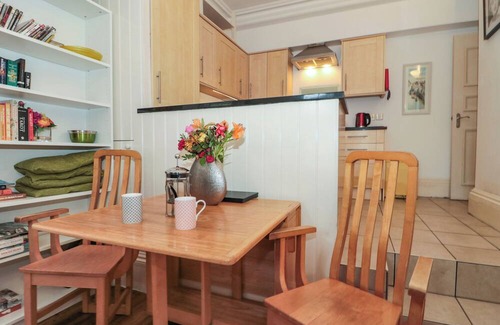 Bristol Cottage | 5 OLD CITY CHAMBERS, pet friendly in Bristol