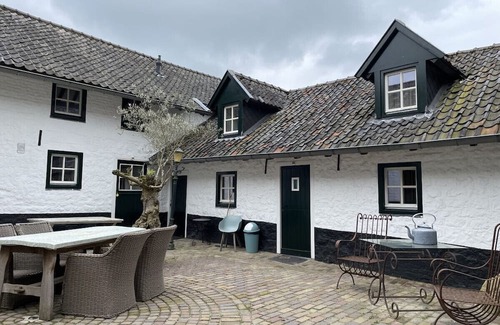Colmont House | Authentiek 4-persoons huisje vlakbij Valkenburg