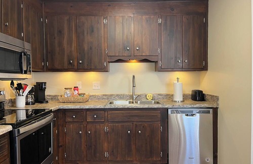 North Chesterfield House | RVA Getaway! Just minutes from downtown Richmond.