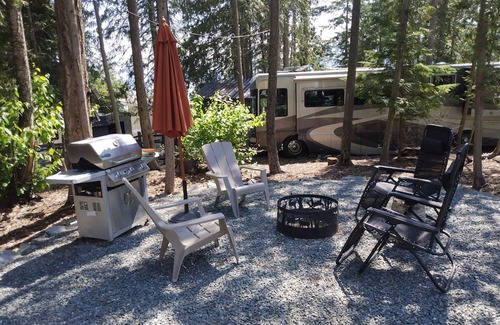 Celista House | Camping at Celista Bay on the scenic shores of Shuswap Lake!