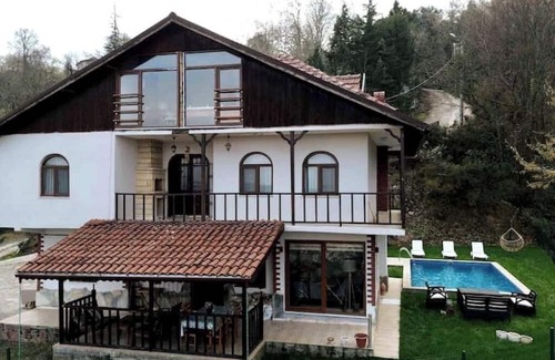 Sapanca Villa | Hermes Villa & Nil Konaklama (SICAK HAVUZ)nn