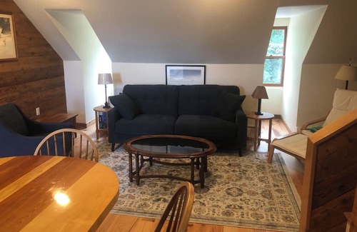 Middlebury Apartment | Charming 1-bedroom apartment in beautiful Middlebury
