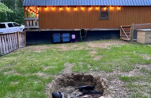 Canvas Cabin | Cozy 2-bedroom cabin in wonderful Mount Nebo with AC, Heat, WiFi