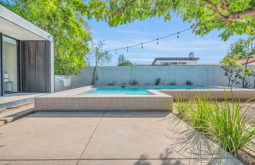 Alhambra House | The Phoenix Sanctuary Main House - Salt Water Pool & Dog Friendly