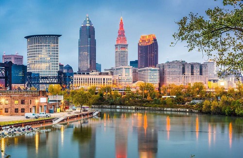 Downtown Cleveland House | 3 Convenient Rooms Near Rock and Roll Hall of Fame w/Plush Bedding