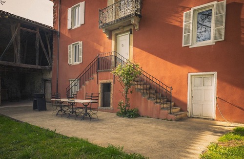 Rouede House | Country House 'Maison De Rouède' with Mountain View, Wi-Fi and Air Conditioning