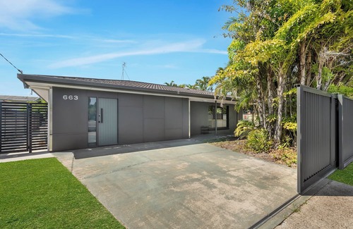 Currimundi House | Home In Wurtulla, The Coastal Nook