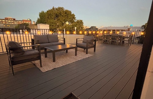 Communipaw Condo | NEW Luxe 3BR Rooftop minutes to Manhattan and EWR airport