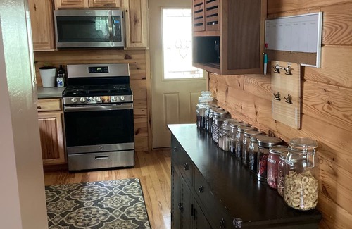 Powell Cabin | Charming Cabin in Heart of Recreation & Fall Colors + Sauna, Fire Pit + More!