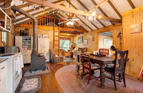 Big Pond Cabin | Lakefront Cabin Retreat with Kayaks & Fire Pit