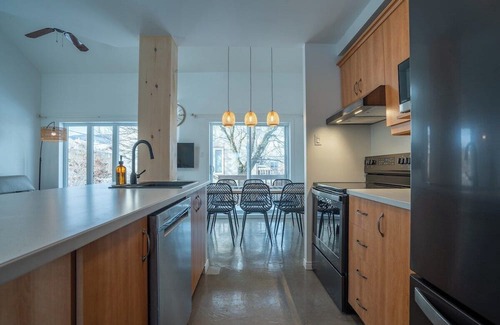 Beaupre Cottage | La Rossignol 1907 - Cottage for 6 people at 2 minutes from Mont-Sainte-Anne