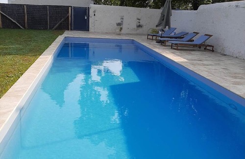 Chambourg-sur-Indre House | STAG AND SWAN SET FOR 12