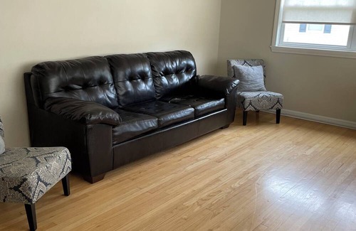 Trumbull House | Beautiful New England. Quaint and spacious home. Close to over 5 University.