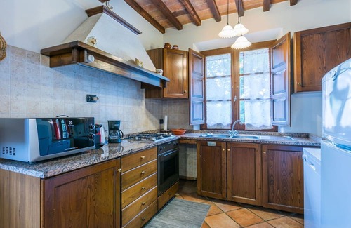 Chianciano Terme House | Beautiful private villa with A/C, private pool, hot tub, WIFI, TV, patio, panoramic view and par.