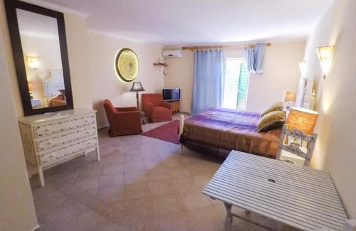 Meia Praia Apartment | Studios for long stays near the beach in the Algarve region of Portugal