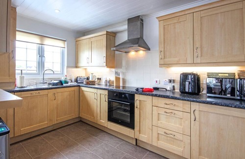 South Cerney House | Windrush Lake 41, Kingfisher House