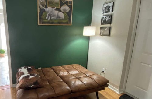 Wesley Chapel South House | Cozy Guest House in Zephyrhills/Wesley Chapel!